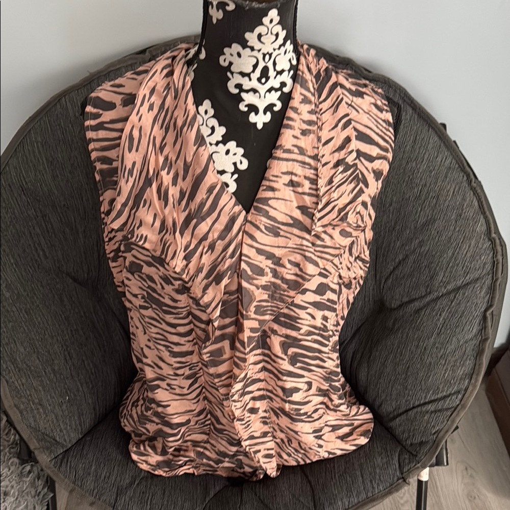 CABI Chic 100% Silk Pink and Dark Gray Sleeveless Wrap Top Size Large